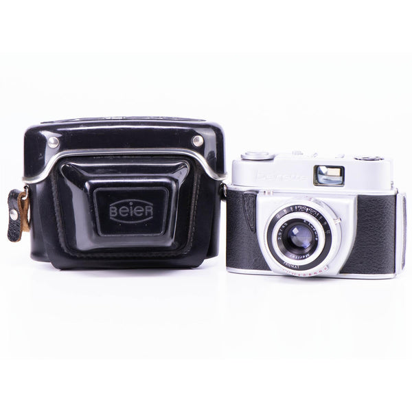 Beirette camera | 45mm f2.9 lens | White | Germany | 1959