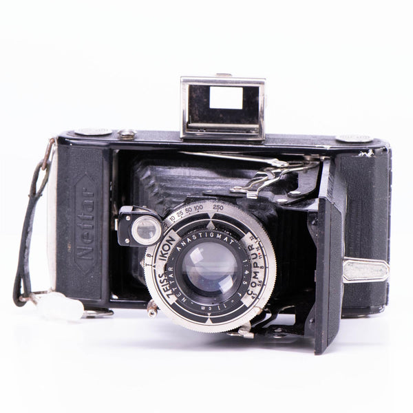 Zeiss Ikon Nettar Camera | 110mm f4.5 lens | Black | Germany | 1933
