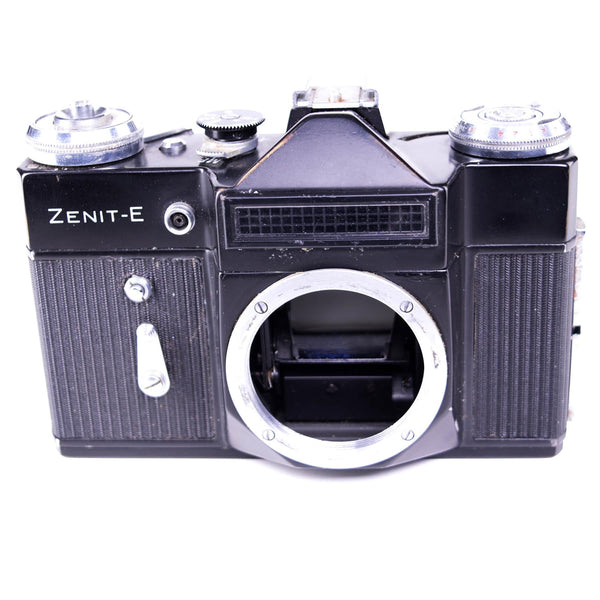 Zemot E Camera Body | Black | M42 | Soviet Union | 1965 - 1982